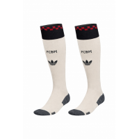 Бавария Мюнхен резервные гетры 2025/26