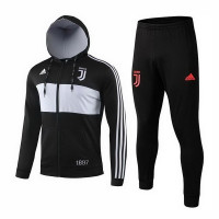 Спортивный костюм Ювентус (Juventus) черный с капюшоном сезон 2019-2020