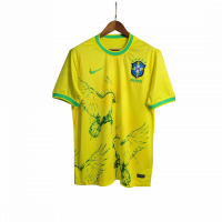 Сборная Бразилии футболка специальная с попугаями 2022-2023 жёлтая