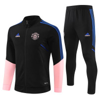 Манчестер Юнайтед детский спортивный костюм 2022-2023 чёрный с синим и розовым